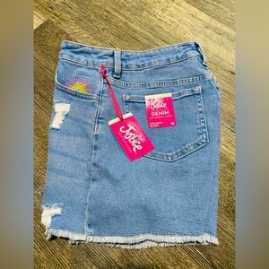 **NWT** Justice Jean shorts